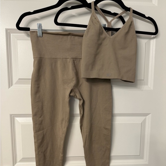 Set active Taupe Set - Picture 3 of 4